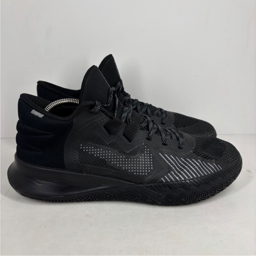 Nike Kyrie Flytrap 6 basketball shoes